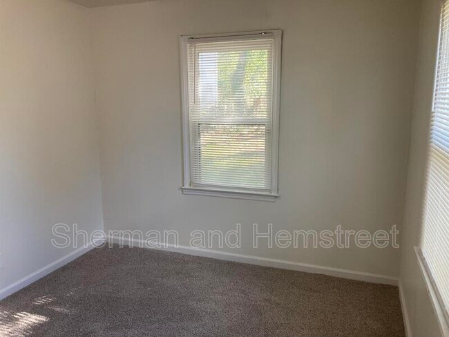 Building Photo - 2516 Argonne Dr