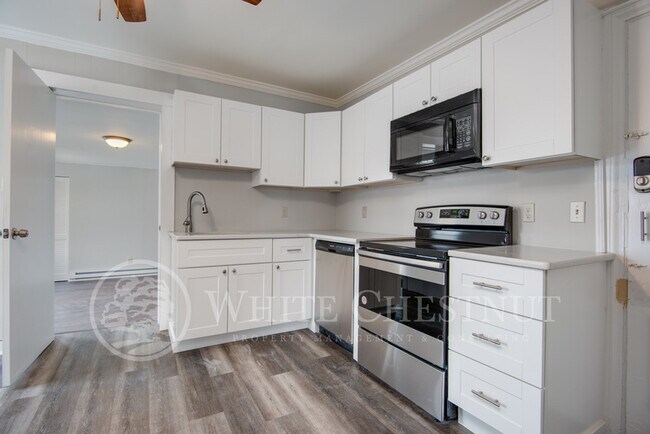 Building Photo - 80 E Pomfret St