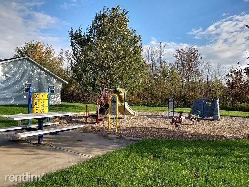 Building Photo - 2 br, 1 bath Apartment - Marion Manor Estates