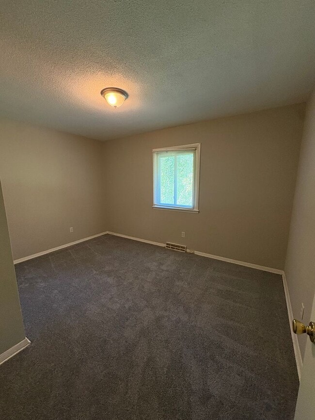 Foto del edificio - Spacious 3bedroom House  ($500.00 off firs...