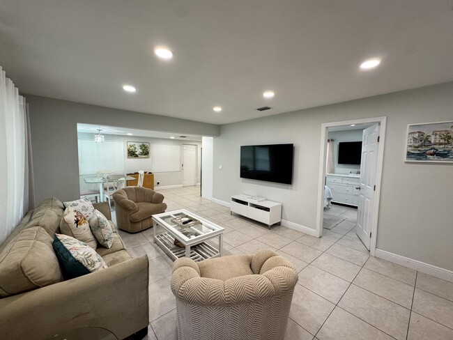 Foto del edificio - 2520 Ridgeway Ave