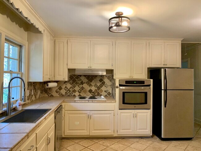 Foto del edificio - 731 Greeley Dr