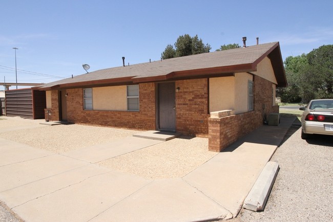 Foto del edificio - 4402-4408 Elkhart Ave