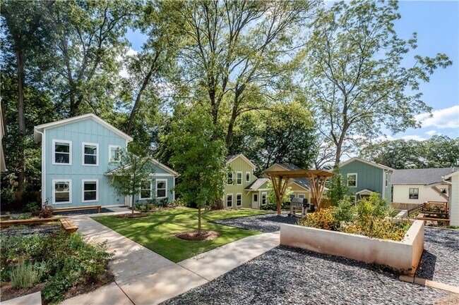 Foto del edificio - 1353 Finley St NE