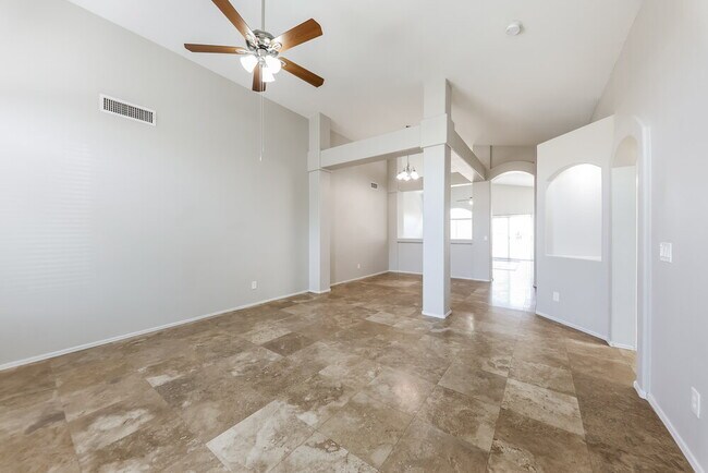 Building Photo - 1024 E Tonopah Dr