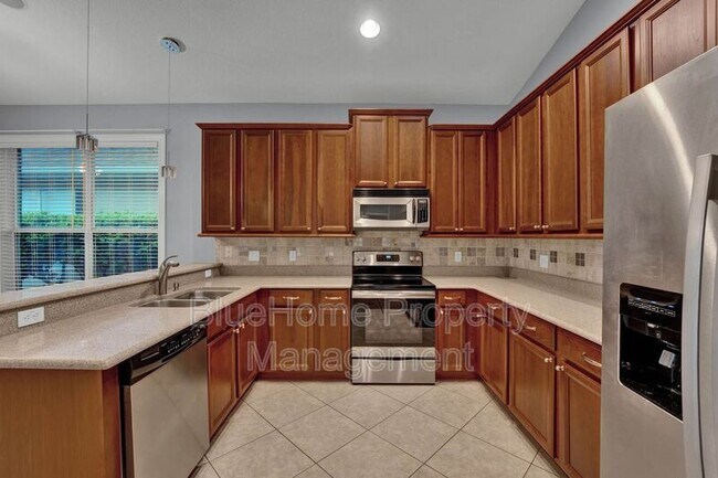 Building Photo - 10029 Silk Grass Dr