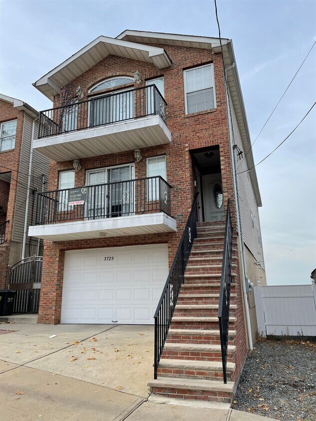 Foto principal - 3725 Bergen Turnpike