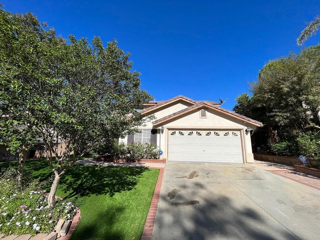Primary Photo - 12212 Edgecliff Ave
