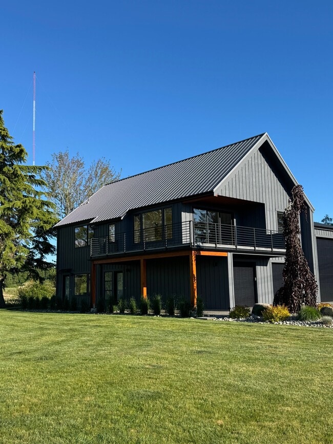 Building Photo - 8638 Harborview Rd
