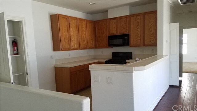 Foto del edificio - 7331 Shelby Pl