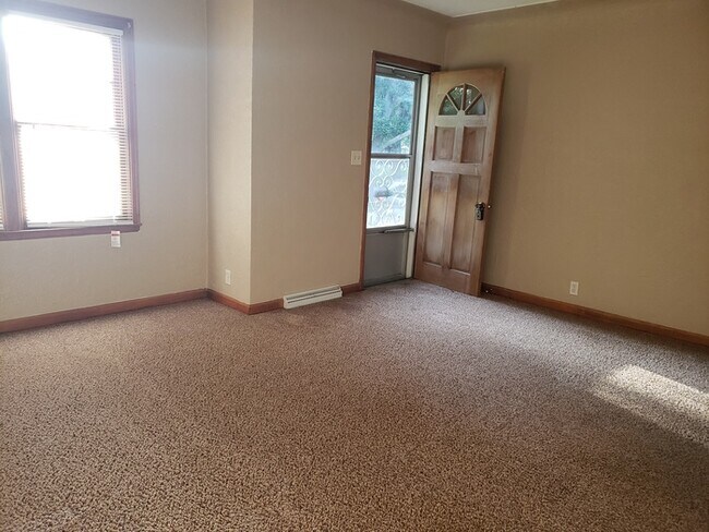 houses for rent that accept large dogs