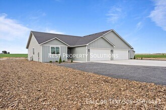 Building Photo - 13436 Rd 4 NE