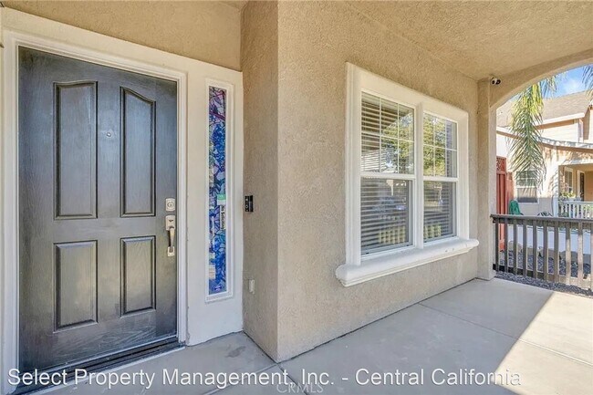 Building Photo - 4 br, 3.5 bath House - 1835 De Anza Way