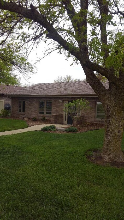 Foto principal - 1130 W Nobes Rd