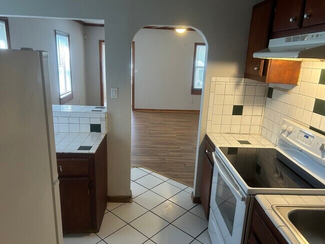 Foto del edificio - 1580 W 14th St