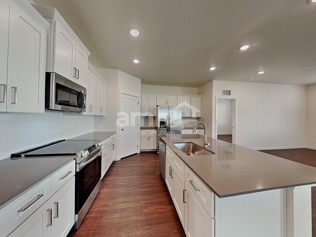 Building Photo - 9502 W Bowie Ct