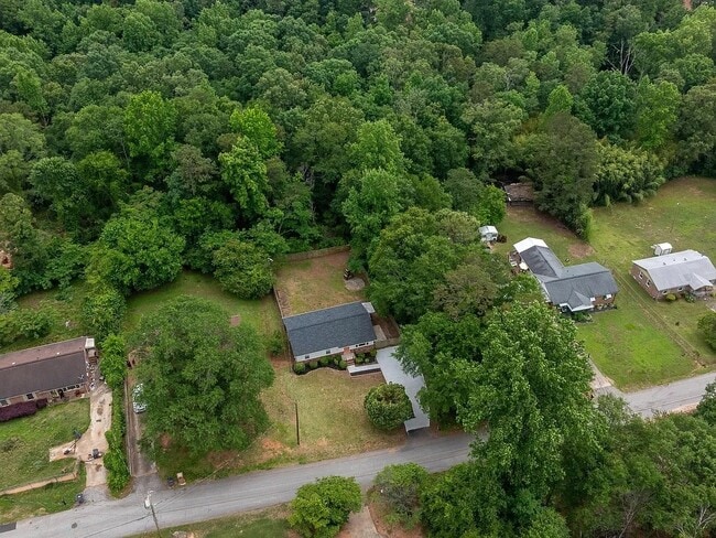 Building Photo - 117 Lockman Dr
