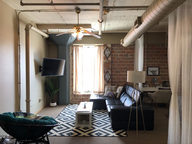 Foto del edificio - 311 N 8th St