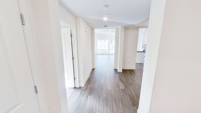 Building Photo - 5933 Sunstone Dr