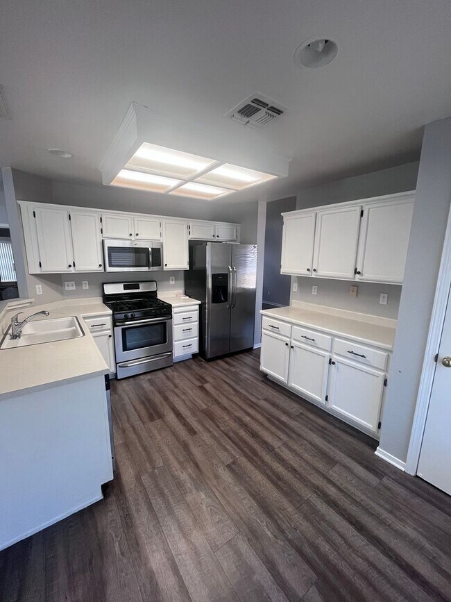 Foto del edificio - BEAUTIFUL HOME IN RANCHO CORDOVA!!