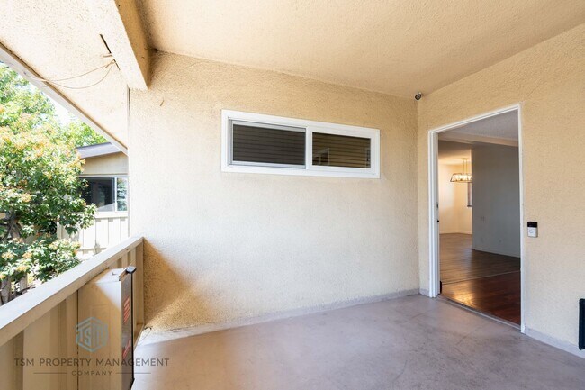 Foto del edificio - 2 Bedroom 2 Bath Condo in Pasadena!