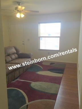 Building Photo - Nice Condo for rent located off Stern