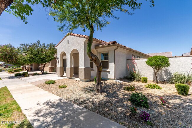 Foto del edificio - 9746 E Tumbleweed Ave