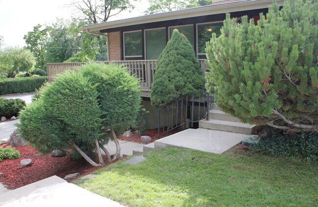 Foto del edificio - 2553 E Wren Rd