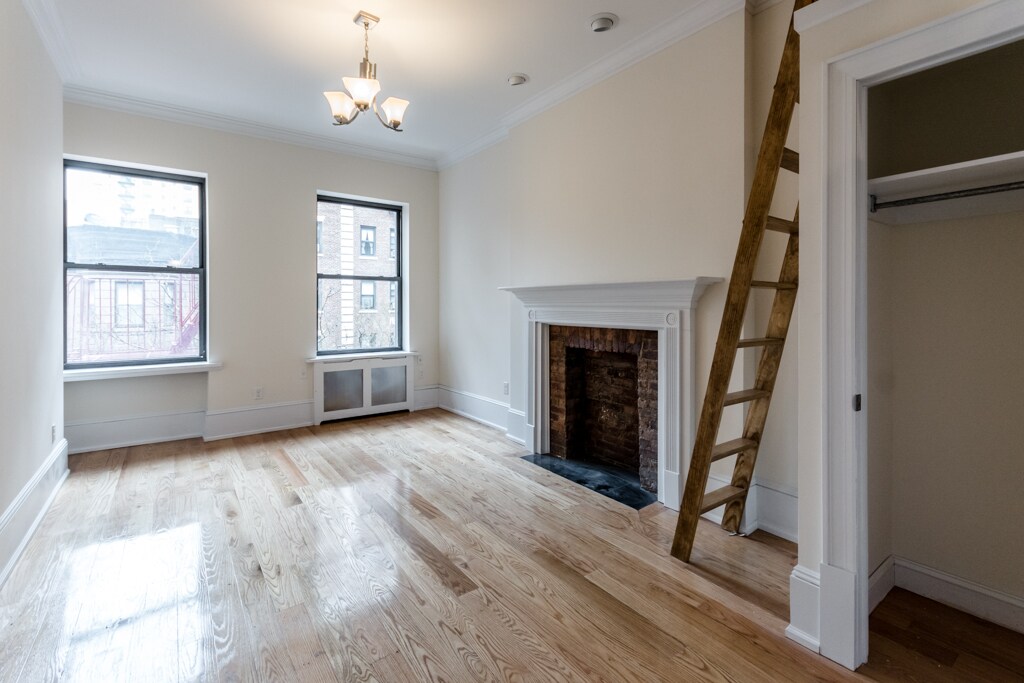 Primary Photo - 314 W 104th St