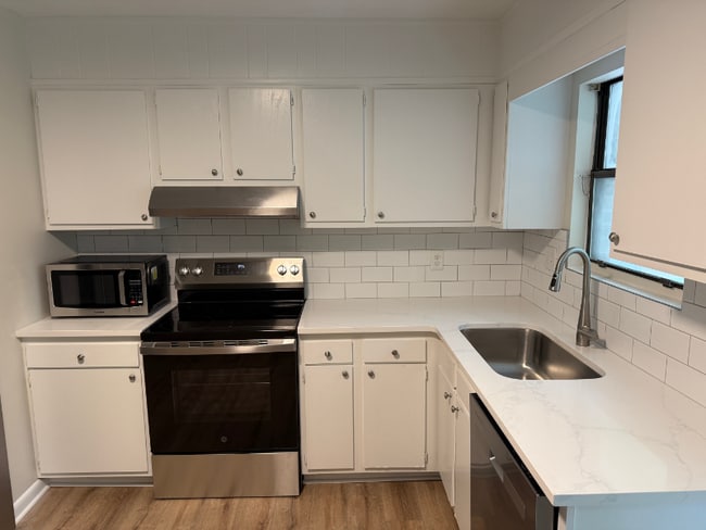 Photo - 320 Ridgecrest Rd Townhome