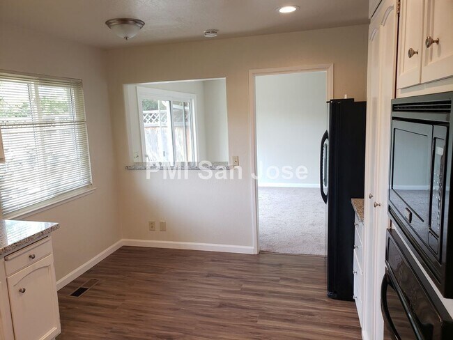 Building Photo - Almaden Valley