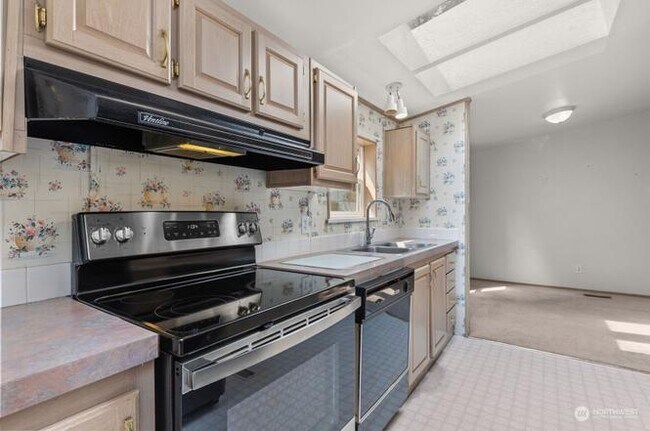 Foto del edificio - 9080 Steele Creek Loop NE