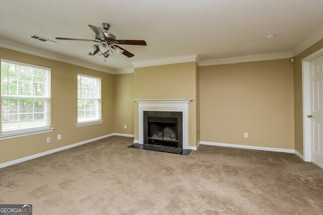 Building Photo - 67 Windriver Trail