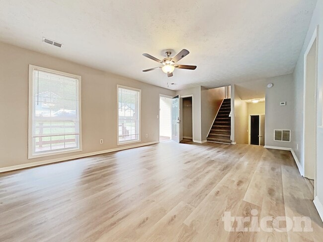 Foto del edificio - 5569 Princeton Oaks Ln
