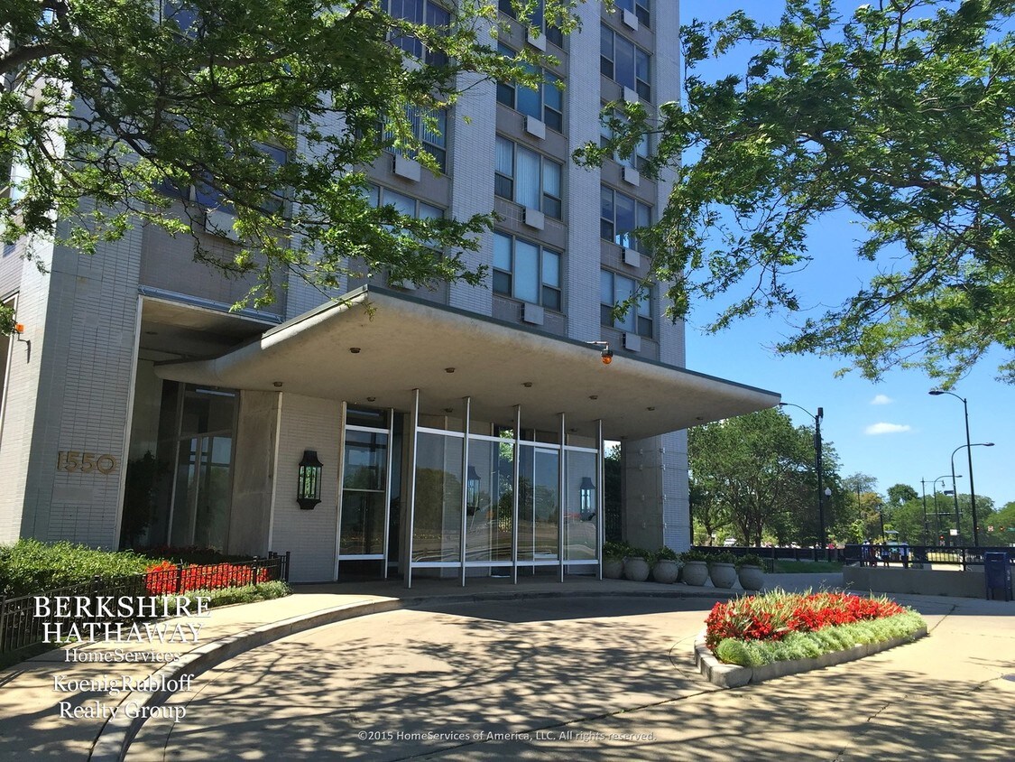 Primary Photo - 1550 N Lake Shore Dr