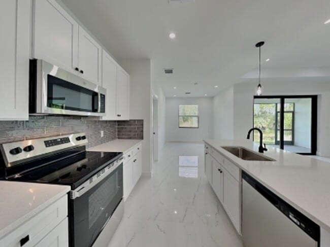 Foto del edificio - 2309 NE 39th St