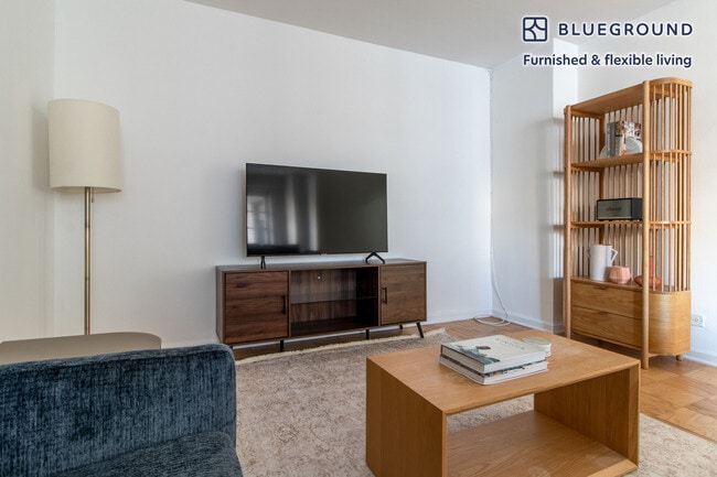 Building Photo - 315 East 86th St