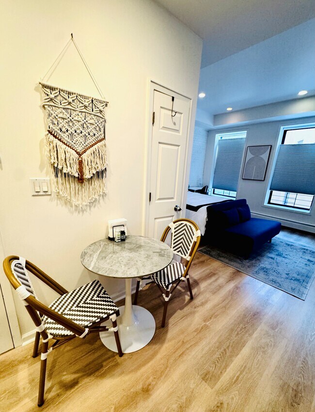 Foto del edificio - 266 W 121st St