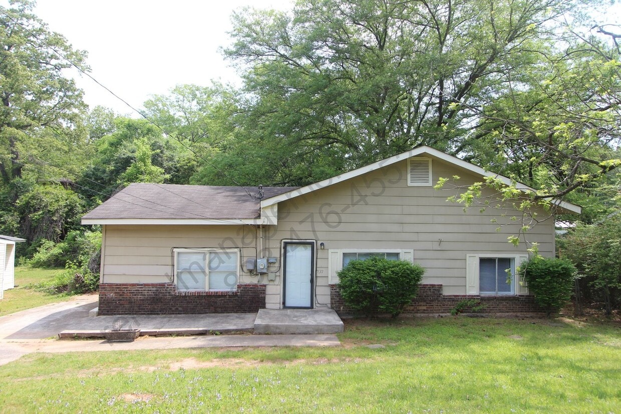 New on The Market!! Convenient Location!! - New on The Market!!  Convenient Location!!