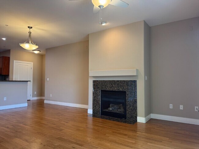 Building Photo - 9059 E Panorama Cir