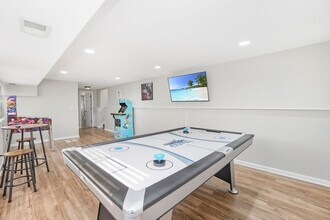 Building Photo - 238 Carter Ct