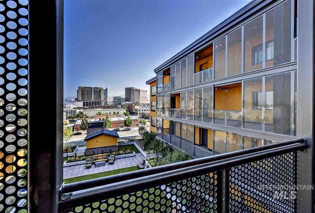 Foto del edificio - 611 N 8th St