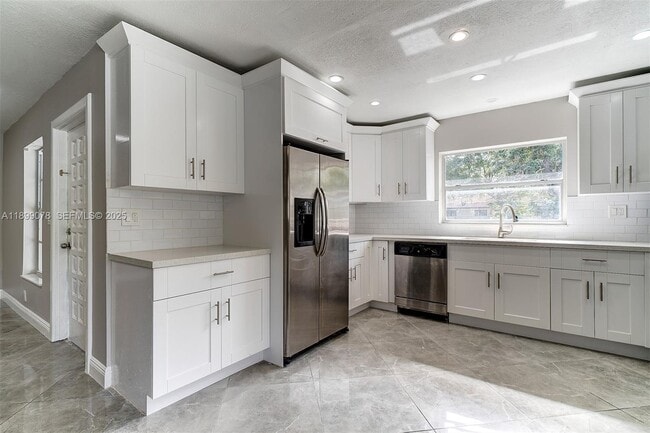 Foto del edificio - 10131 NW 35th St