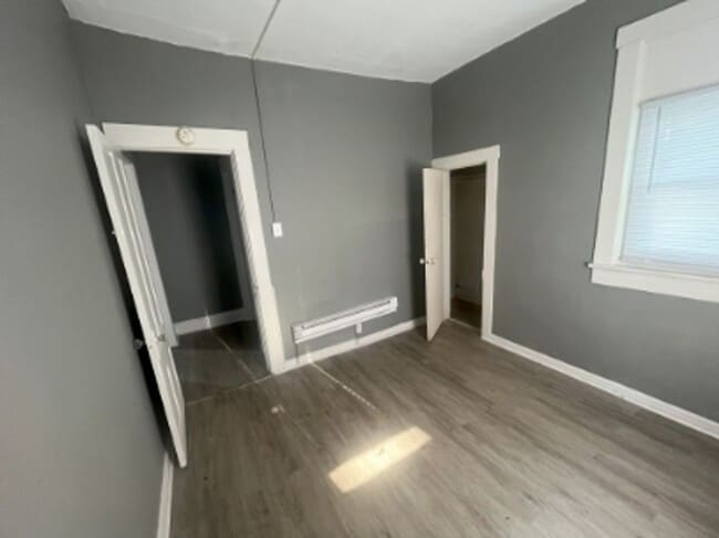 Foto del edificio - 2239 E 34th St