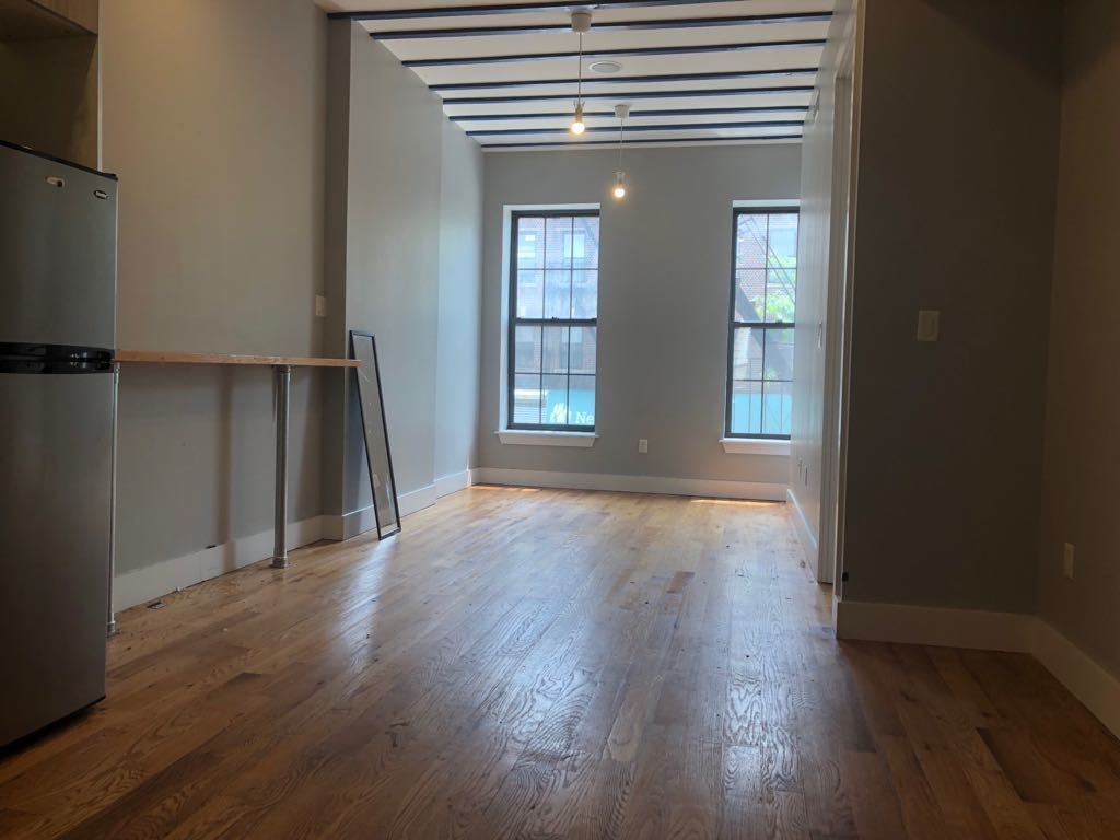 Primary Photo - 2017 Fulton St