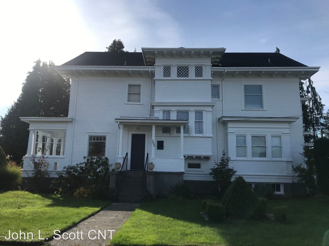 Primary Photo - 1 br, 1 bath Apartment - 702 W 2nd St. #2