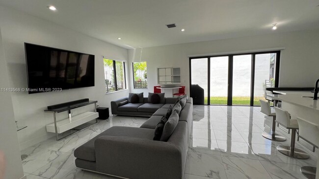 Foto del edificio - 8226 NW 44th St