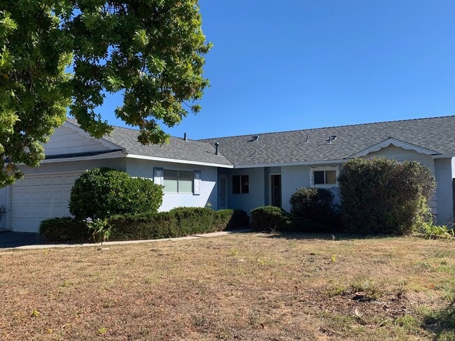 Foto del edificio - 3 Bedroom Goleta Home