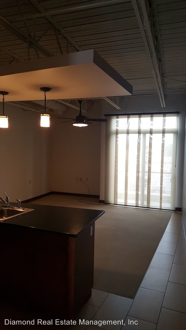 Building Photo - 1115 Moro St