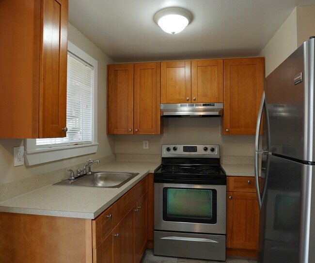 Building Photo - 9049 9th Ave SW